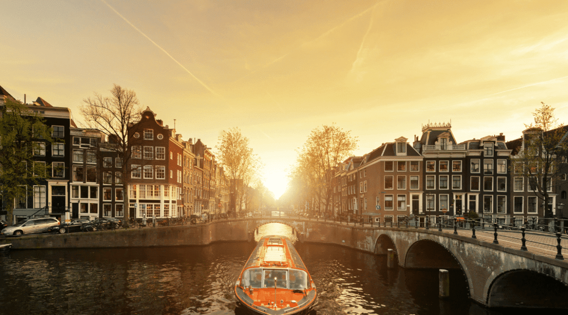 Amsterdam Tarihi: Başlangıcından Günümüze Amsterdam Tarihi: Başlangıcından Günümüze