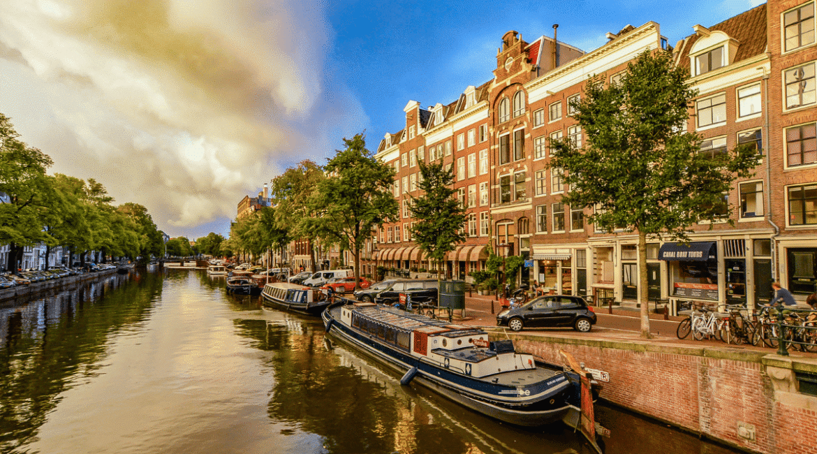 Hollanda’da Hafta Sonu Tatili: Aileye Uygun Tatil Köyleri